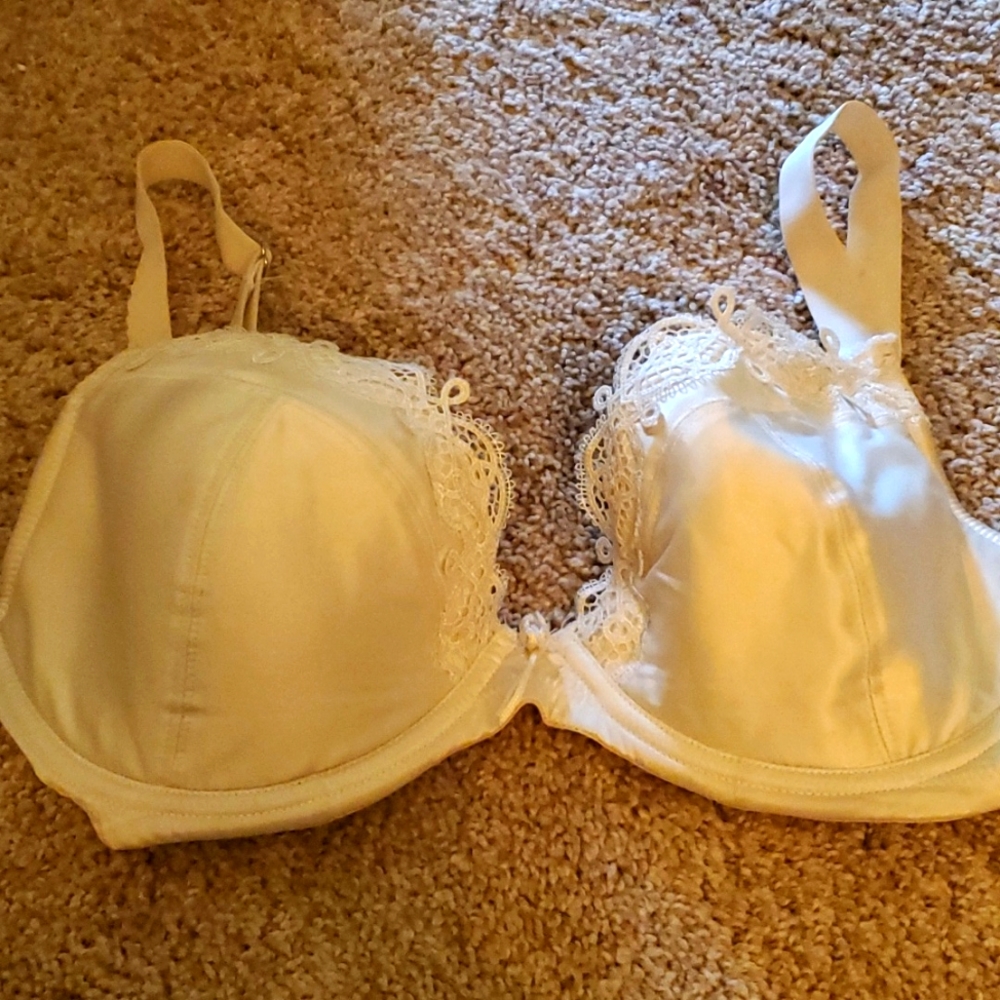 GUC Curvy Kate ivory lace bra UK 30FF